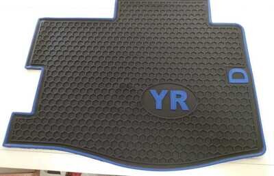 ALFOMBRA LATEX DAIHATSU ORILLA AZUL 5588