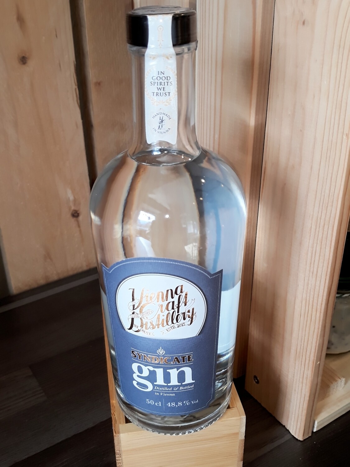 VCD SYNICATE Gin VCD SYNICATE Gin