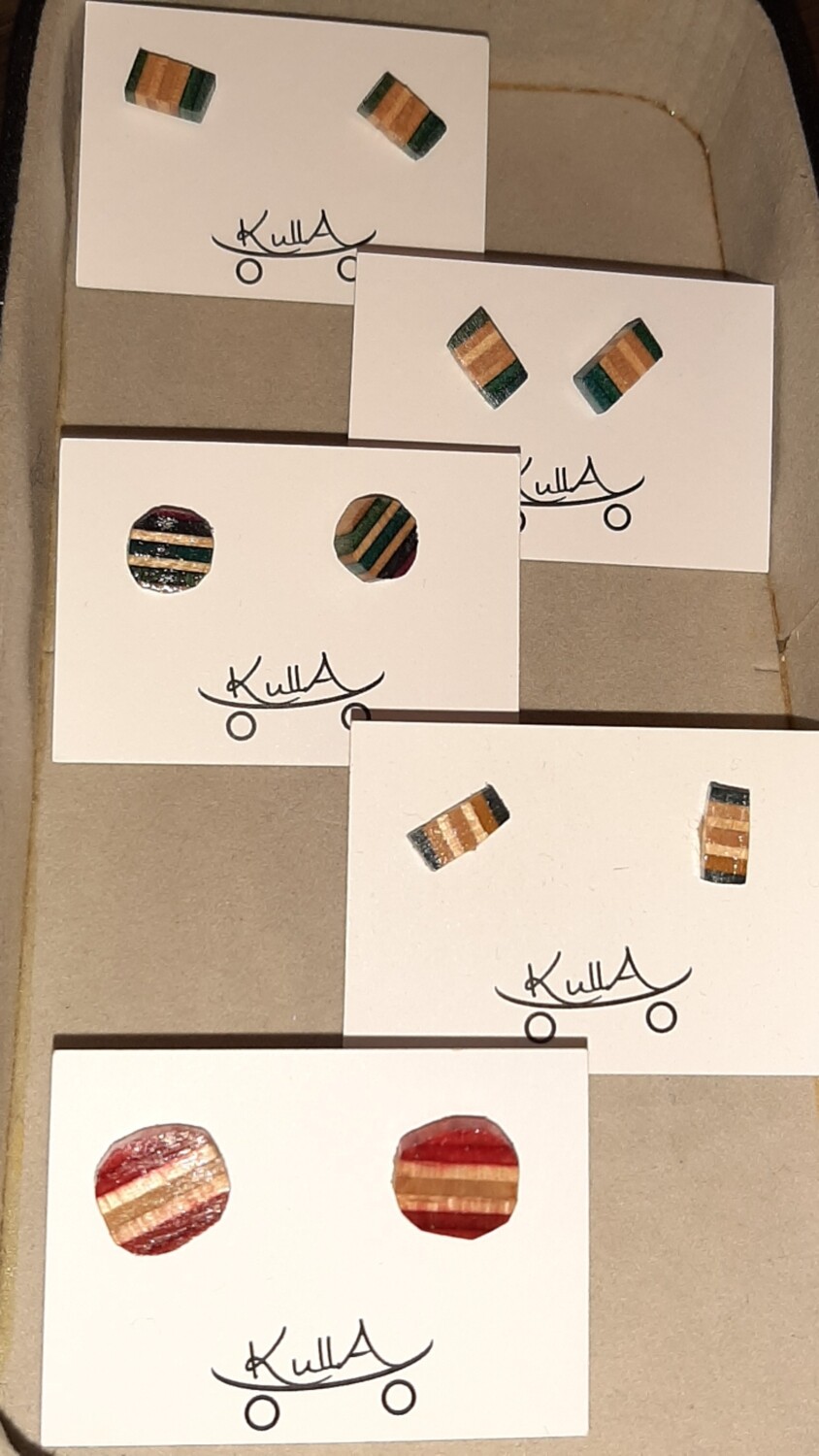 Kulla Ohrstecker aus gebrauchten Skateboards Kulla Ohrstecker aus gebrauchten Skateboards