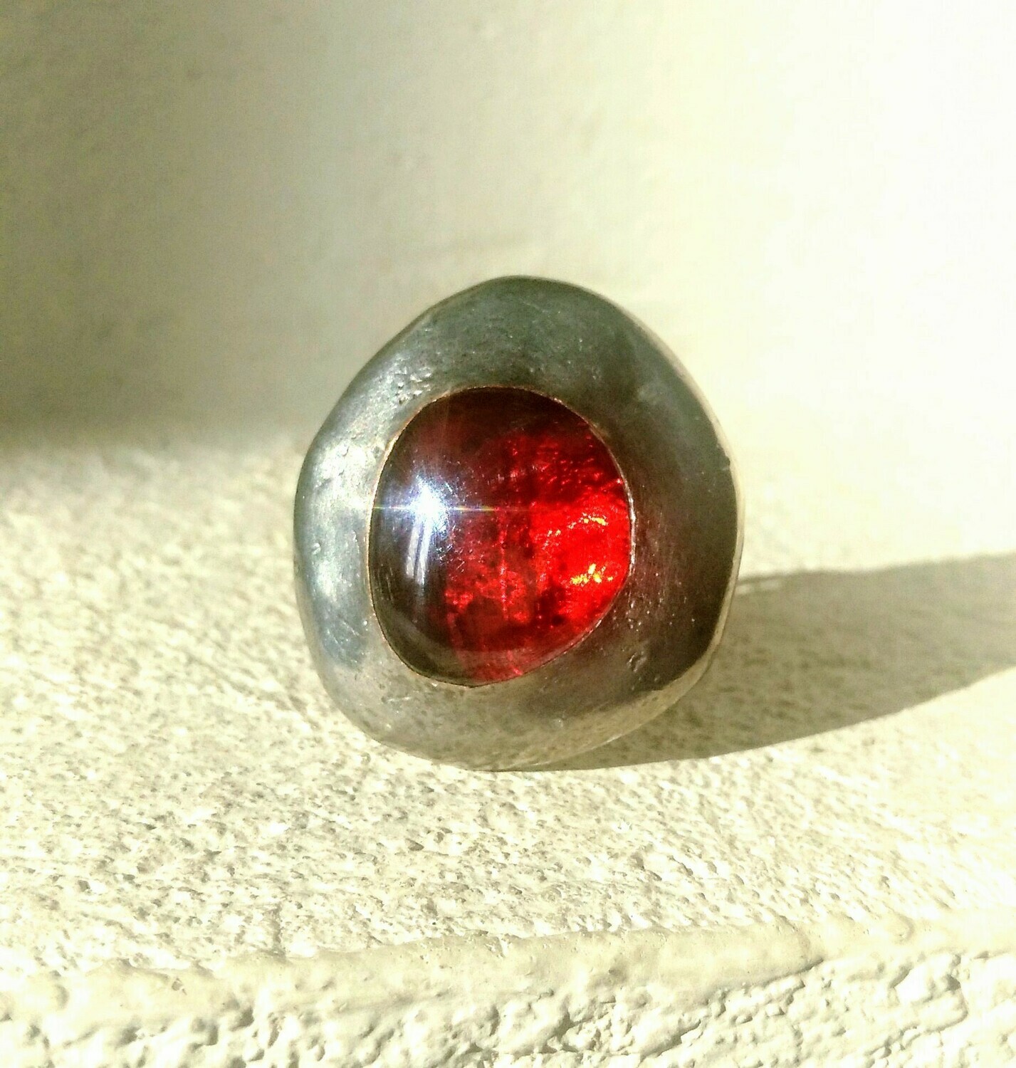 Anello Stagno  goccia rossa