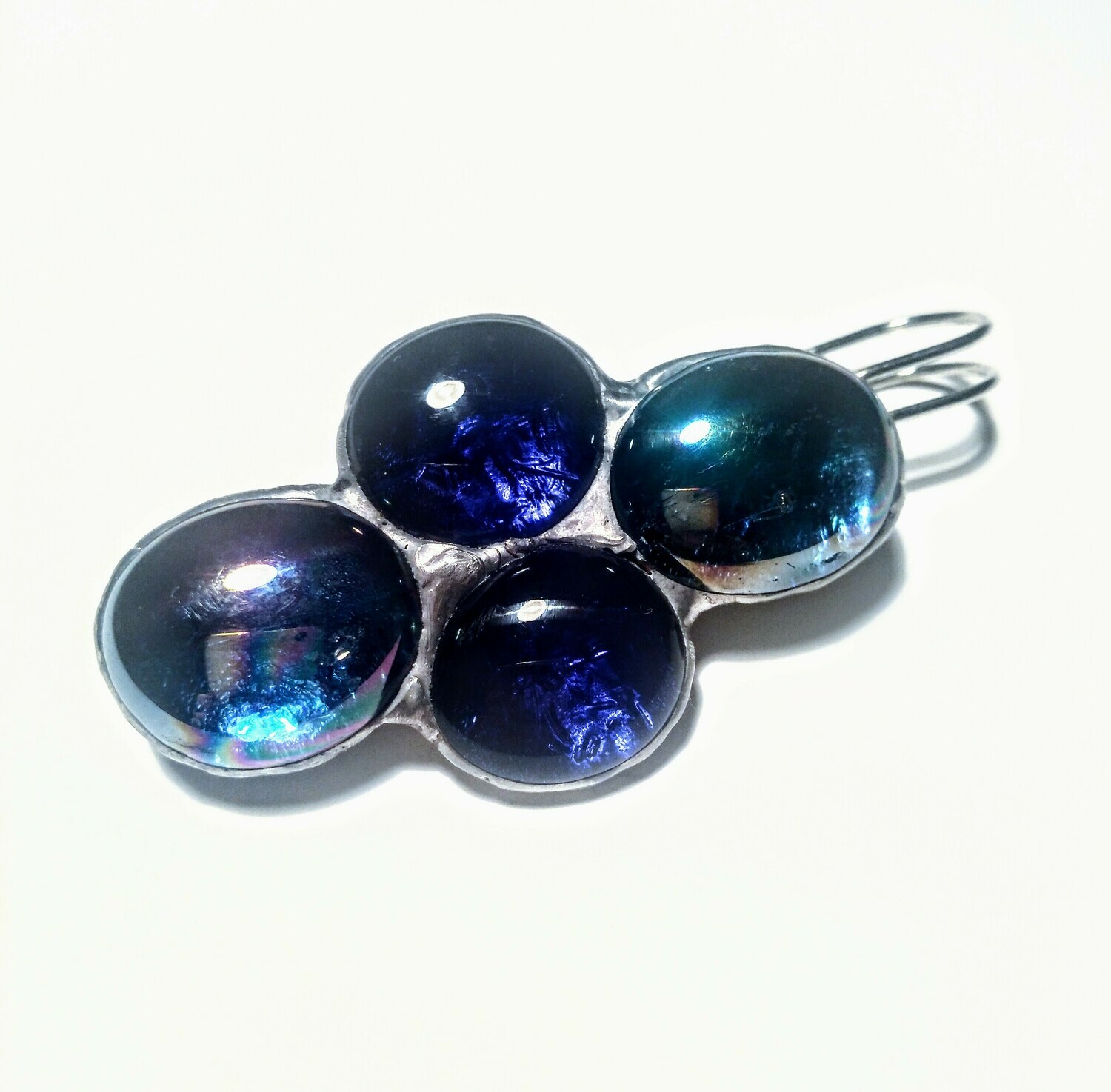 Spilla Amarene
blu e celeste iridescente