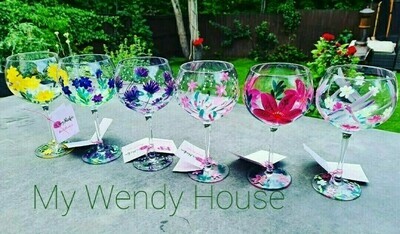 Handpainted gin glass purple flower 