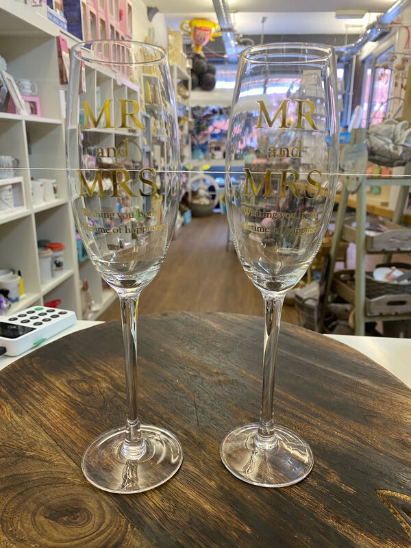 Beautiful Gold Foil Mr &amp; Mrs Champagne Glasses