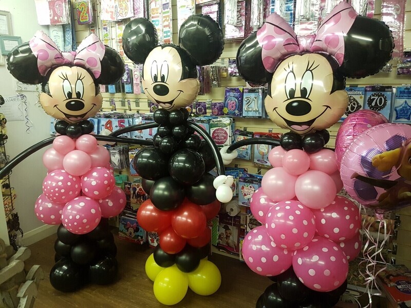 Minnie/Mickey balloons huge life-sized model