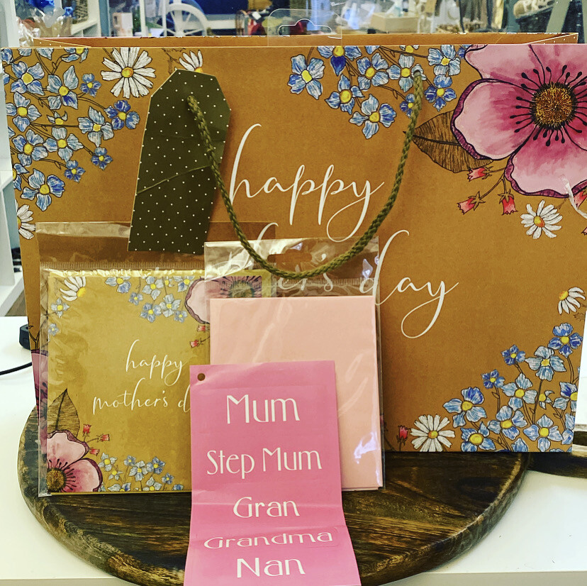 Mother’s Day Gift Bags And Card