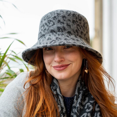 Wool mix animal print hat in grey and black