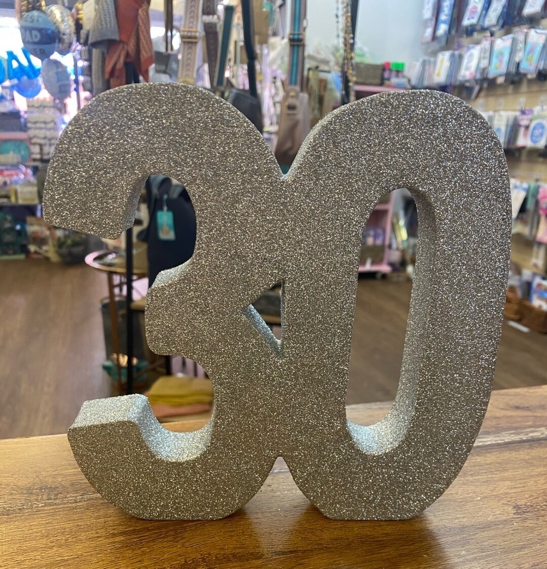 Sparkle age table center piece 