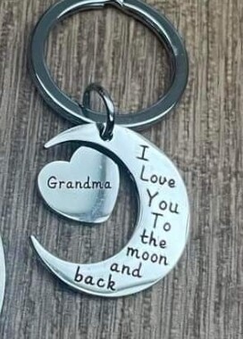 Grandma Keyring - Love You To The Moon And Back