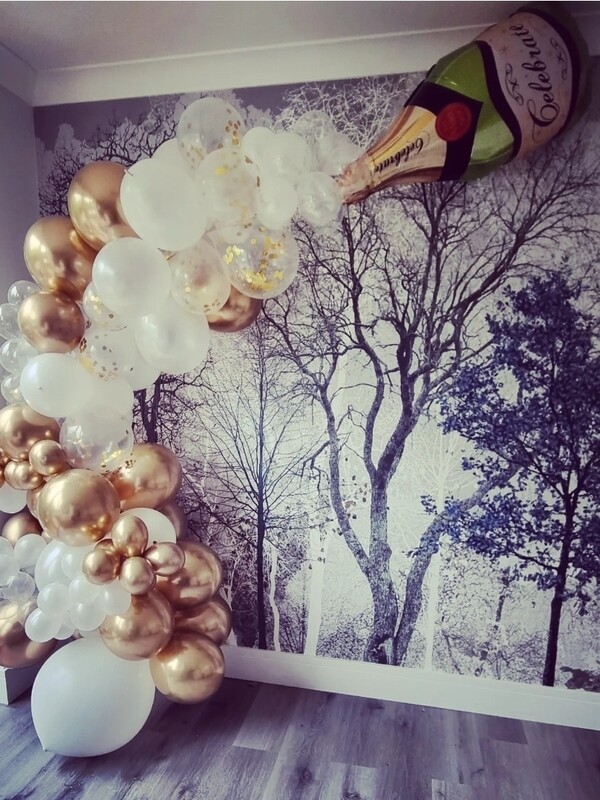 Champagne 1/2 arch balloon cluster