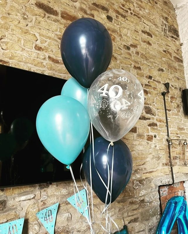 1 x Bunch 5 latex balloons