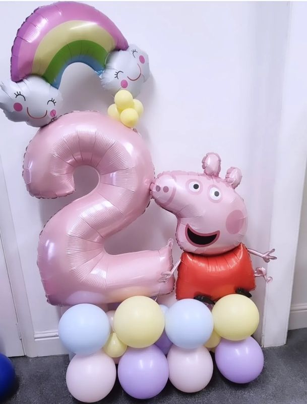 Peppa pig/rainbow giant balloon display