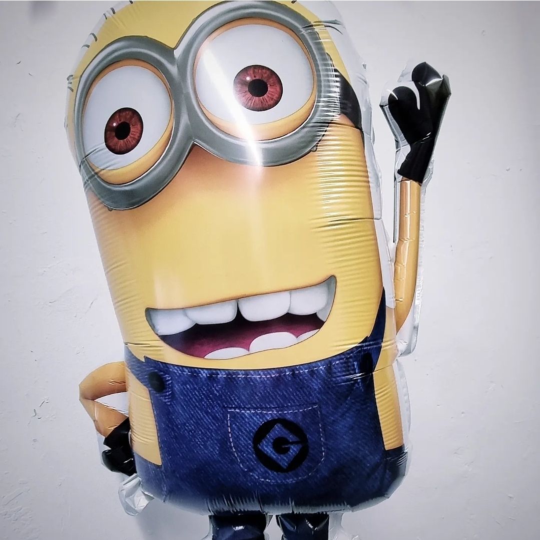 Large minion balloon 