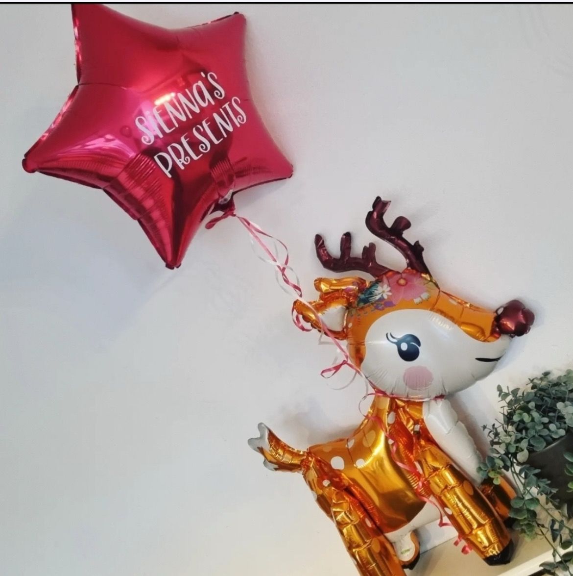 Reindeer &amp; Star “Presents” Santa Arrival Balloon