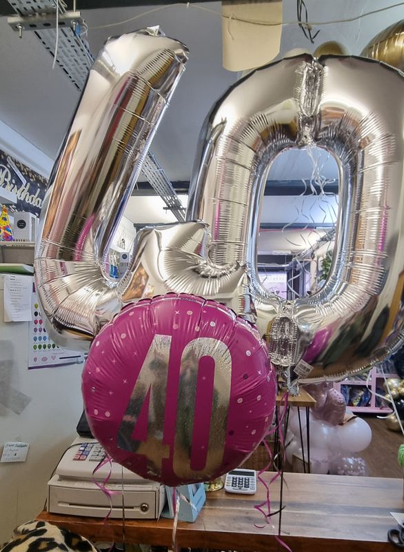 Double didget &amp; round foil balloon set