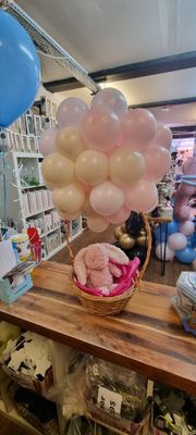 Balloon basket &amp; teddy