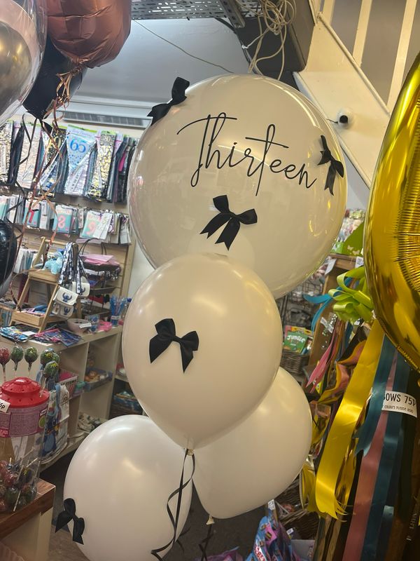 Bubble balloon &amp; bows cluster personalised 