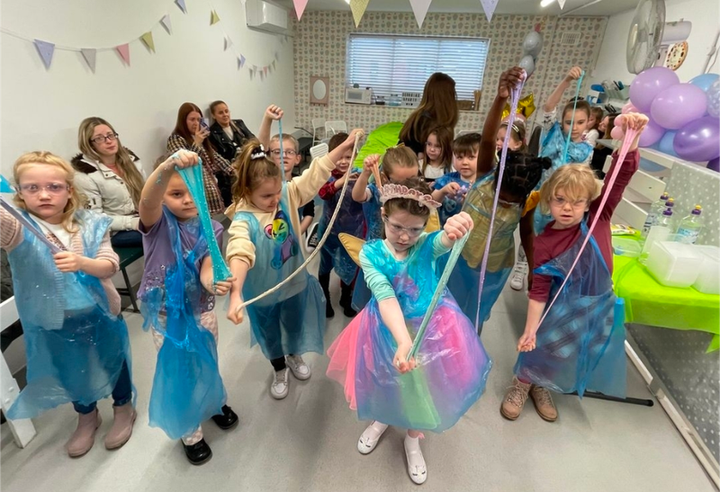🥳  SLIME making party £13.95pp