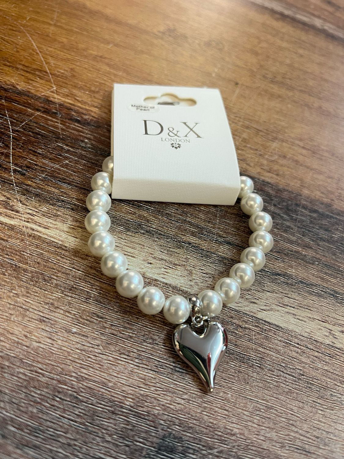 Sliver Claps &amp; Heart Pearl Bracelet By D&amp;X