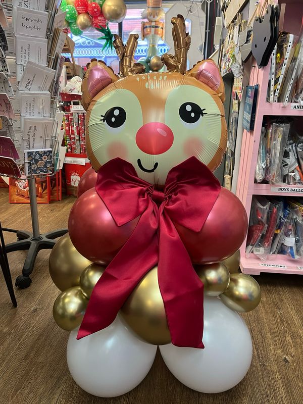 Reindeer With Giant Bow