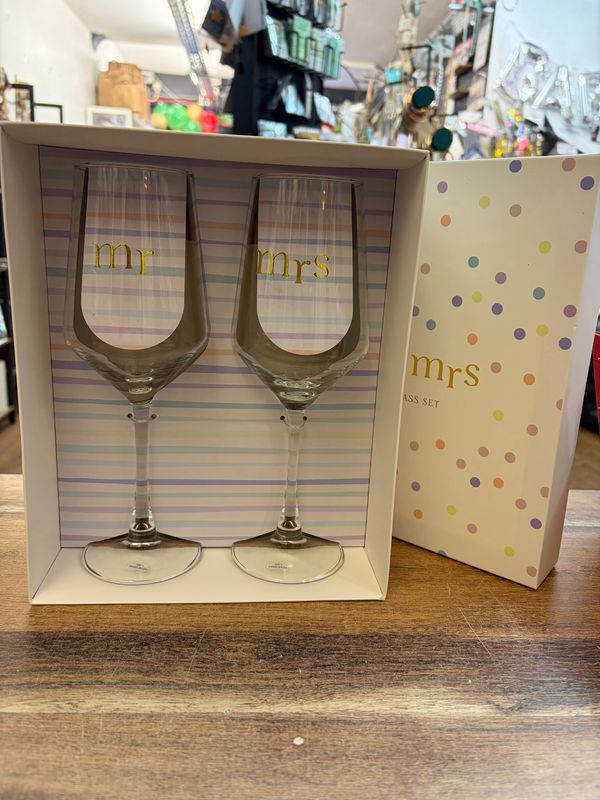 Boxed Mr &amp; Mrs Wine Glasses