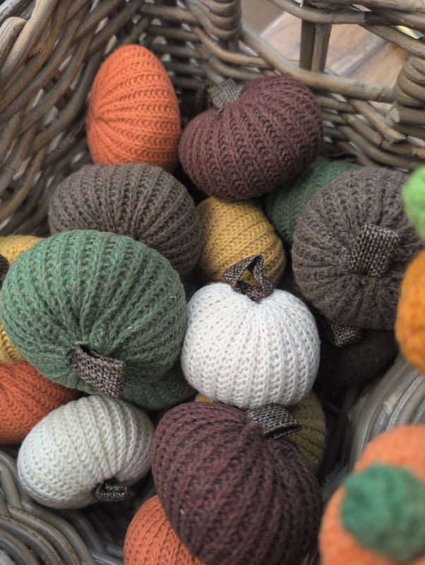 Halloween crochet pumpkins 