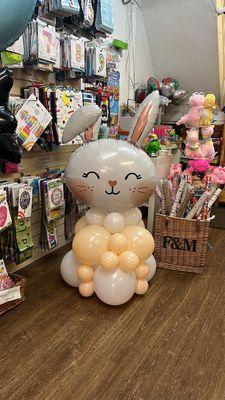 Bunny Balloon Tower 