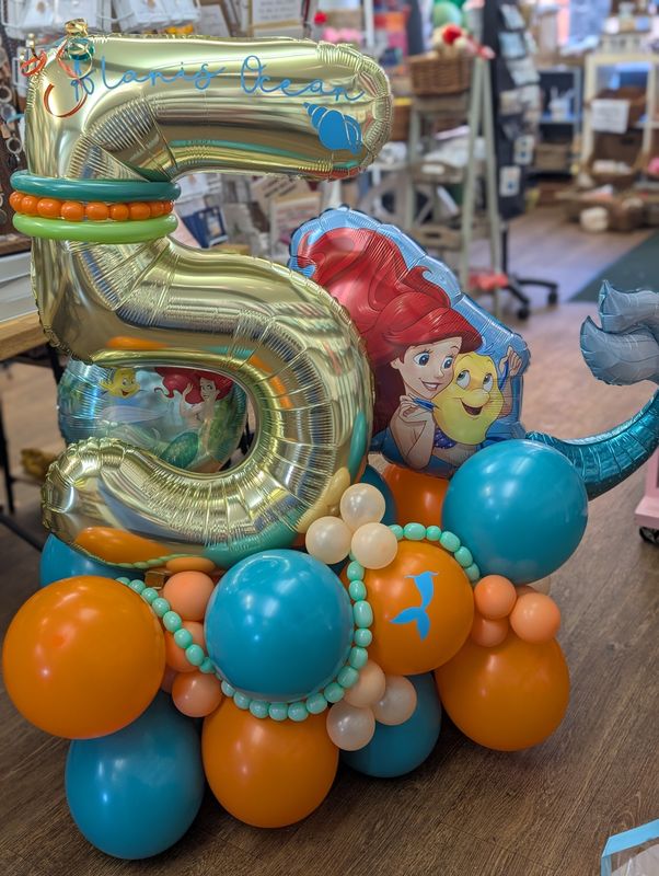Mermaid age balloon display 