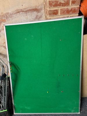 Huge Pin Board .. Needs A Bit Of A Clean But Other Han That It’s Prefect
