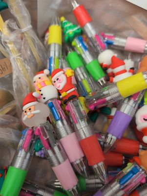 Christmas pen 