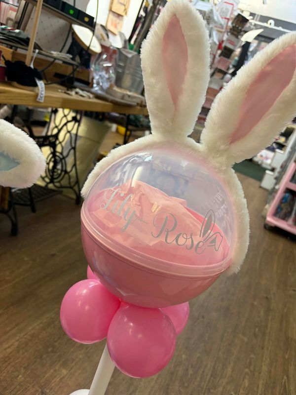 Easter bunny lollipop  £5 deposit 