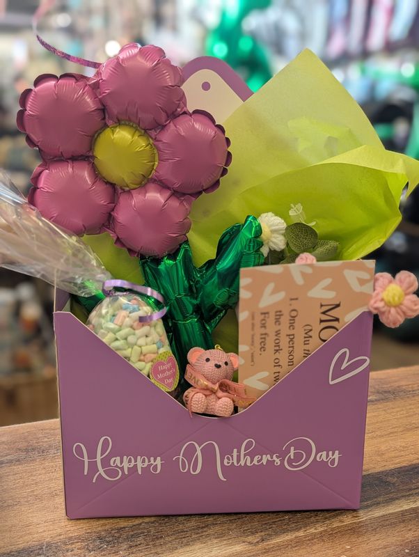 Mothersday filled envelope personalised 