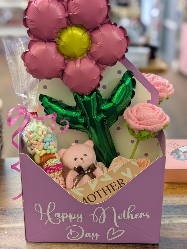 Mothersday filled envelope personalised 