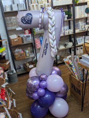 K-pop balloon number tower