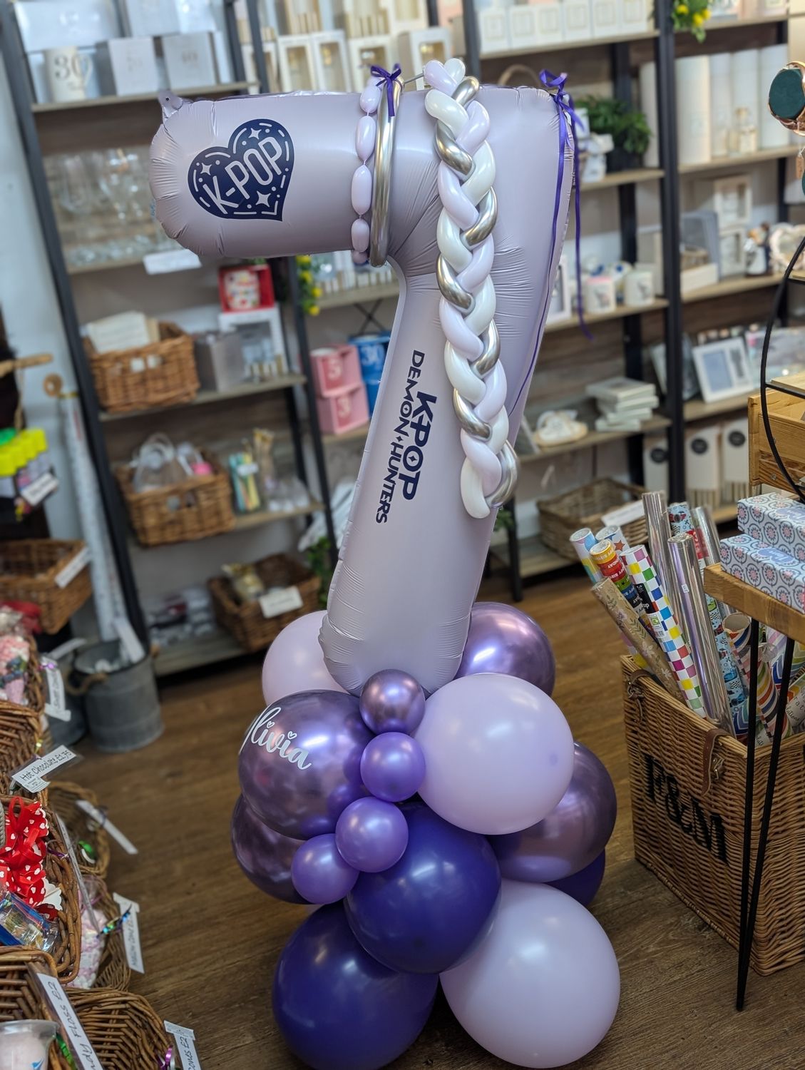 K-pop balloon number tower