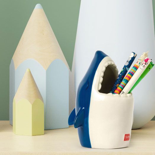 Desk friends - shark