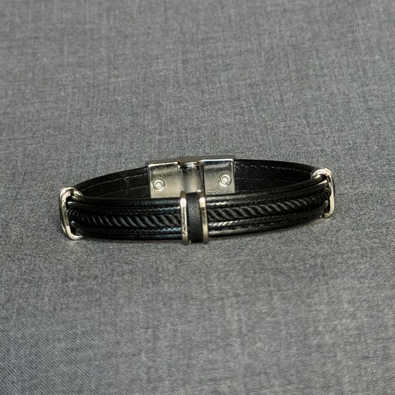 FIERCE LINE - Black &amp; Silver