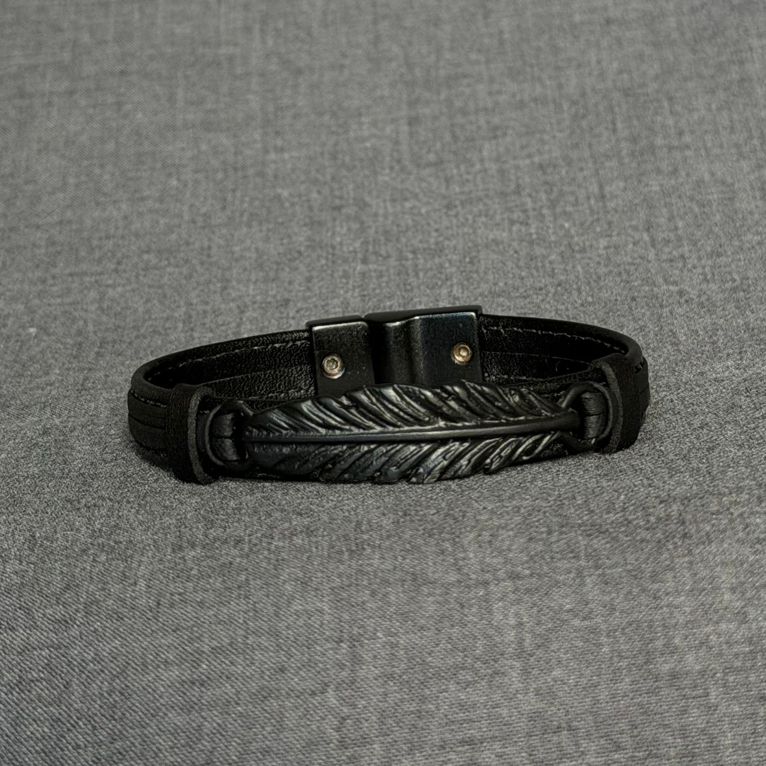 ​FIERCE FEATHER— Black