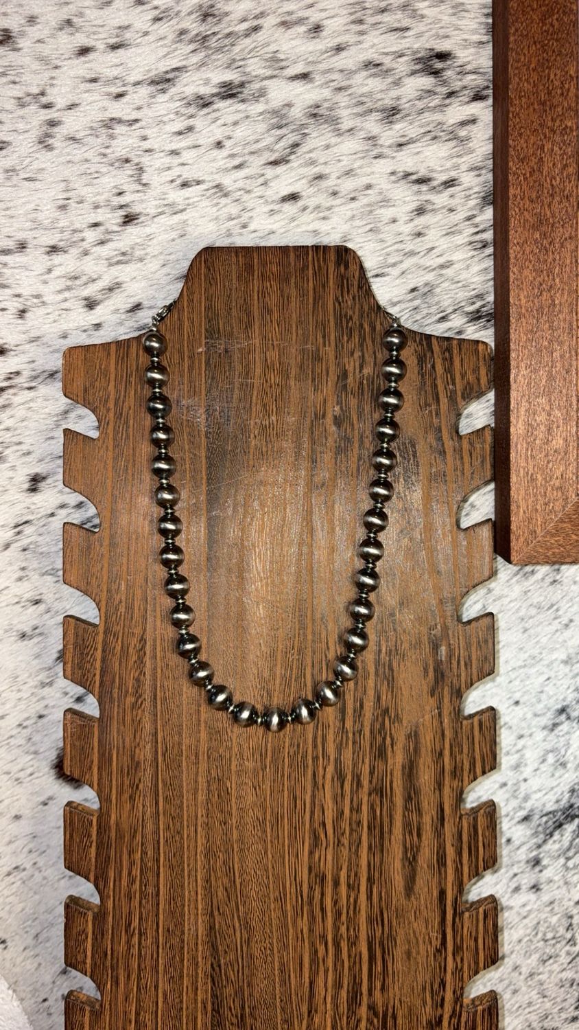10mm and Saucers Navajo Pearls