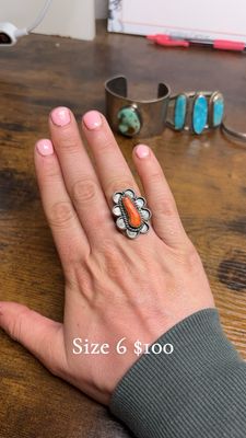 Spiny Oyster Flower Ring