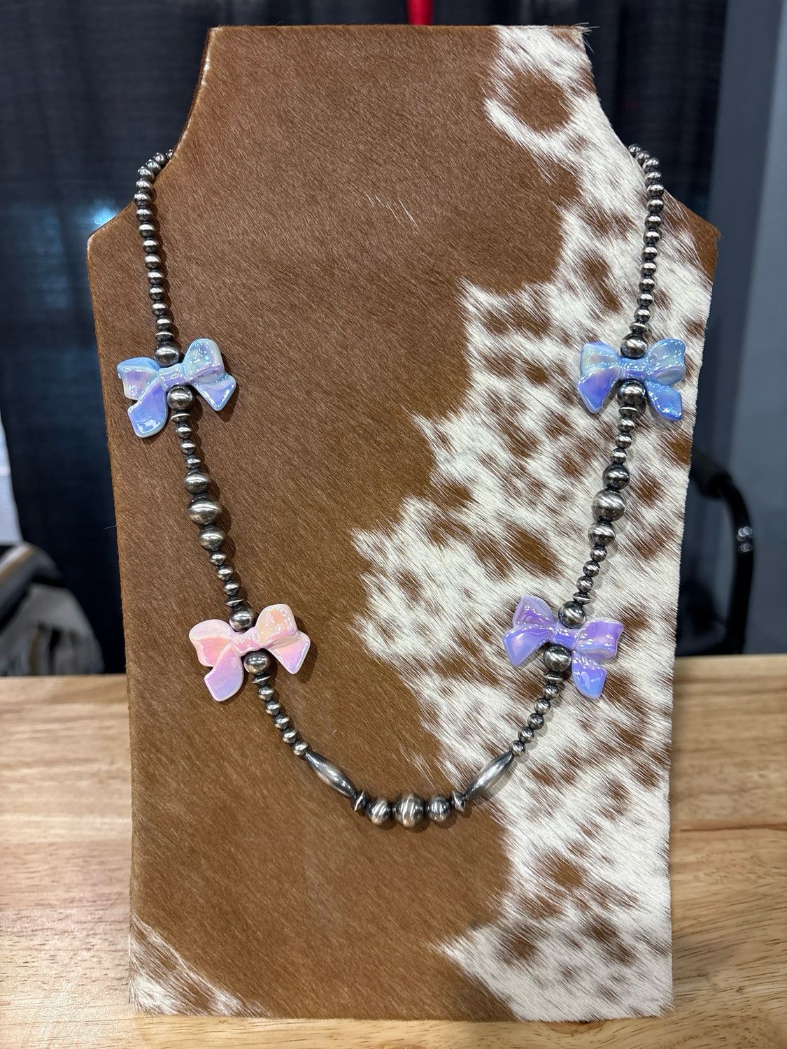 Bows &amp; Navajo Pearls