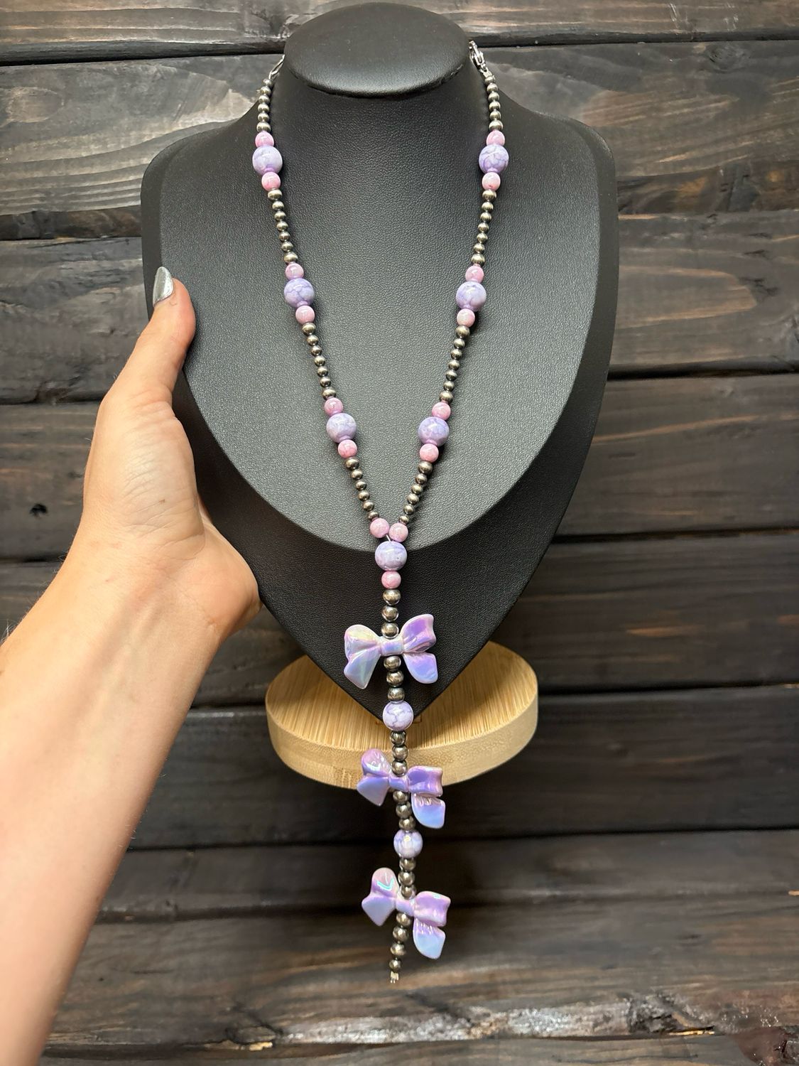 Bow &amp; Navajo Pearl Lariat
