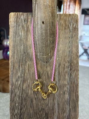Pink Chain &amp; Gold Bridle Bit