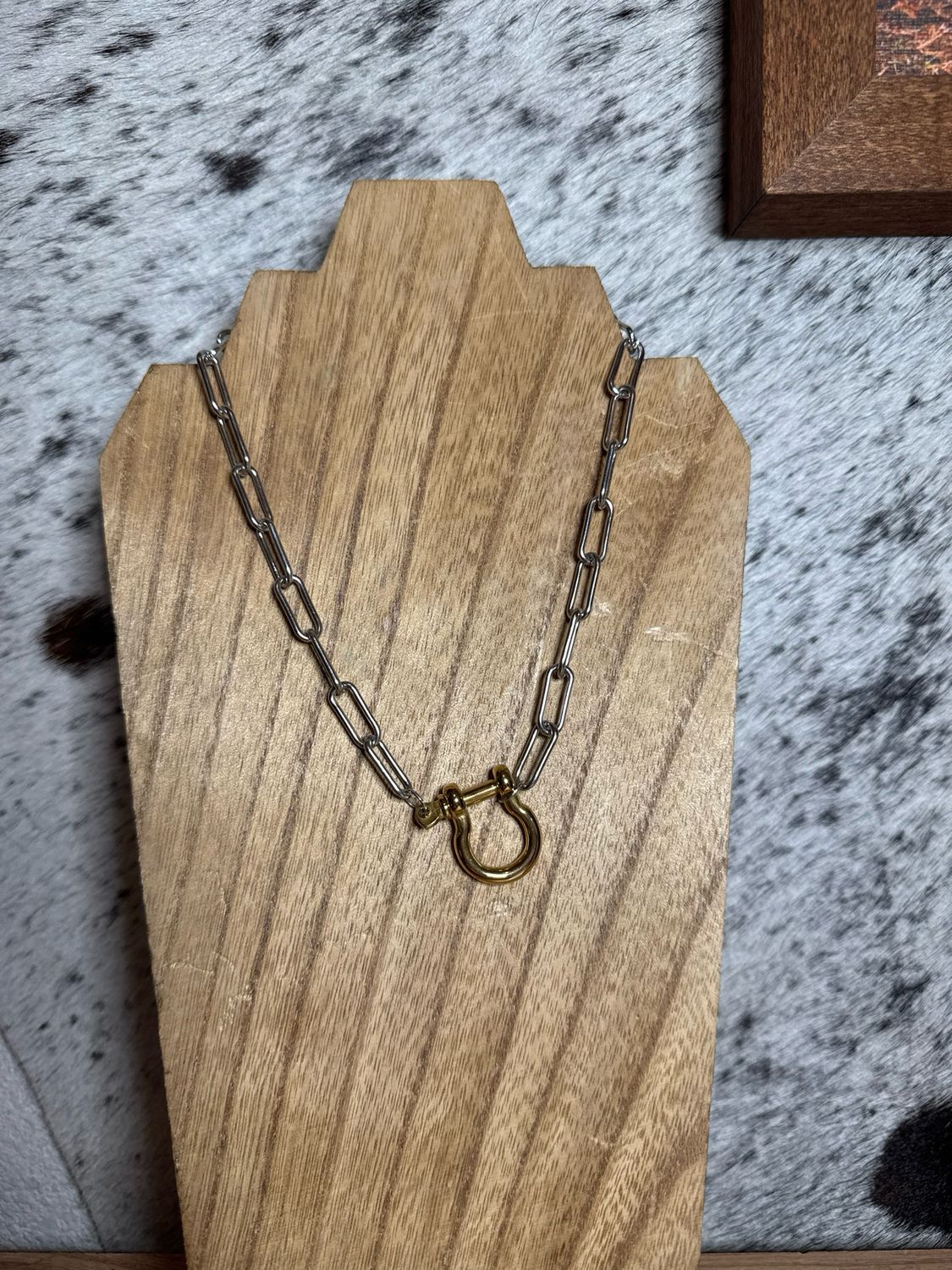 Gold Horseshoe Clasp