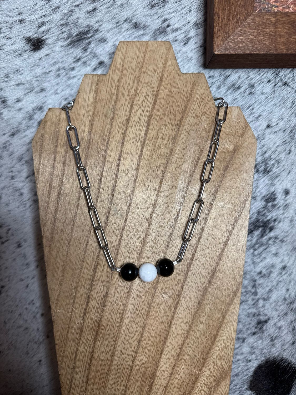 Black Onyx &amp; Howlite