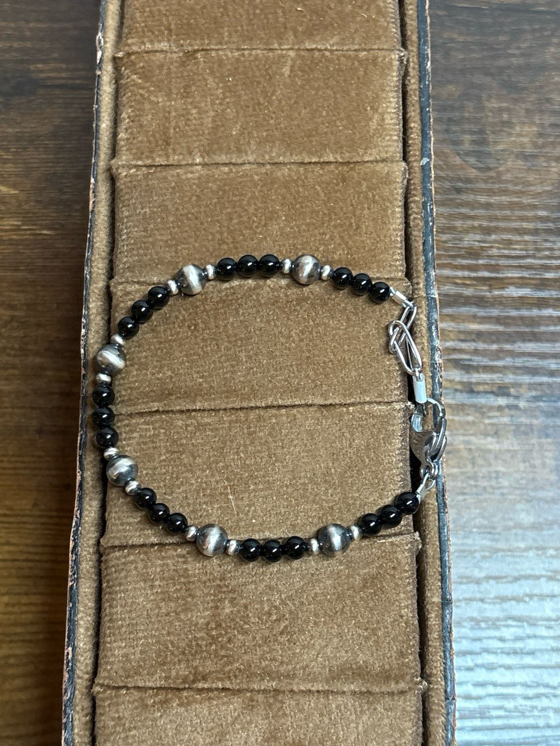 Black Onyx &amp; Navajo Pearl Bracelet
