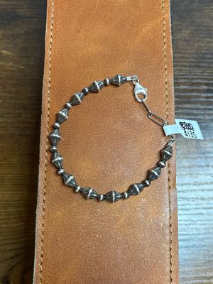 Torpedo &amp; 4 mm Navajo Pearl Bracelet