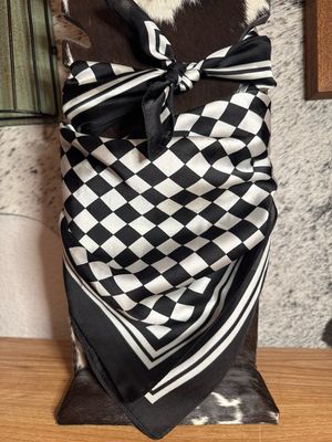 Black &amp; White Checkered Wildrag