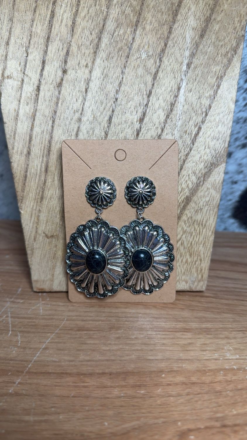 Faux Black Onyx Conch