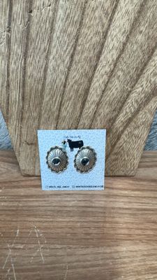 White Buffalo Conch Stud