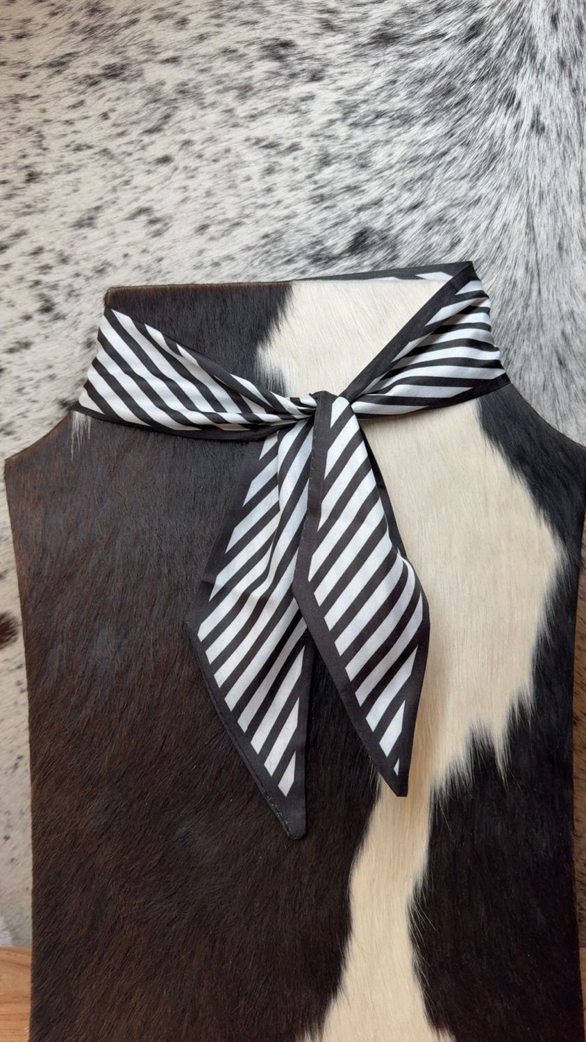 Black &amp; White Stripped Twilly